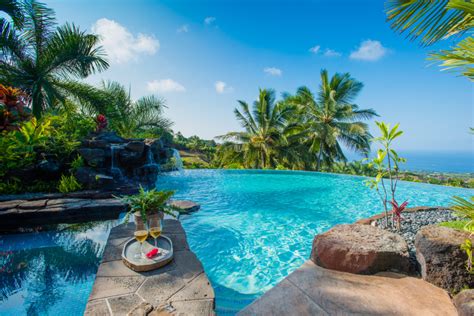 Indulge in the ultimate beachfront experience with Vrbo's Kona magic sands rentals